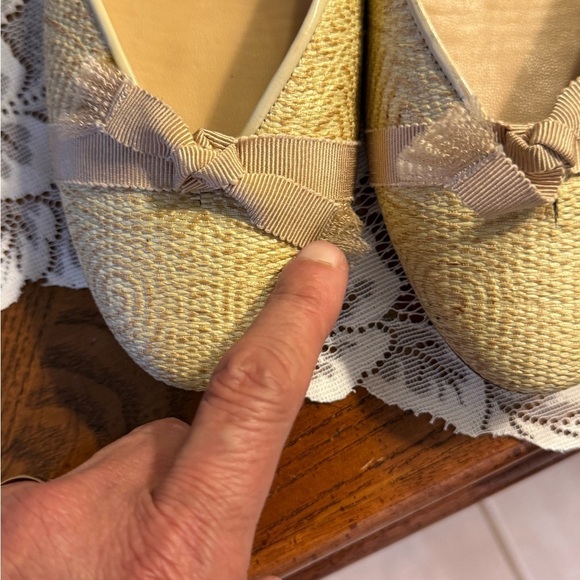 Salvatore Ferragamo Women's Tan Flats - Picture 6 of 16